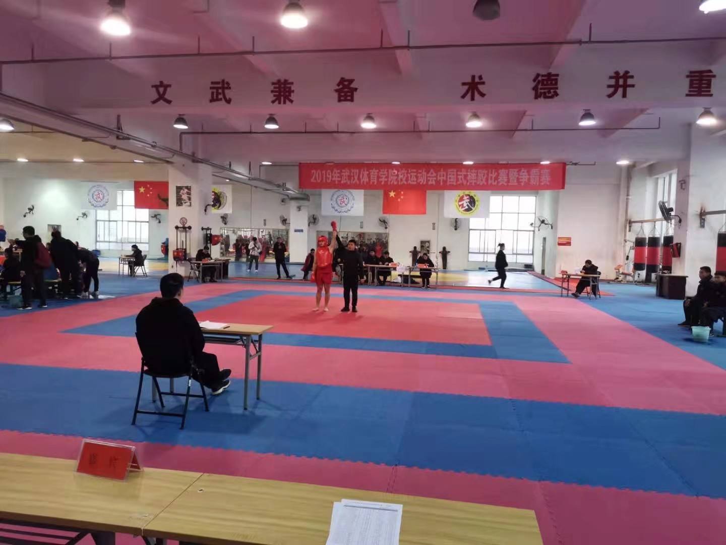 照片